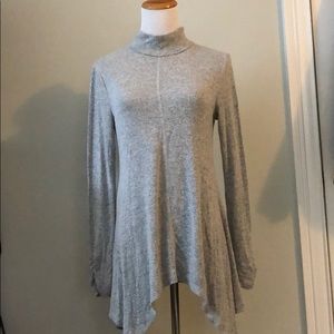 Flowy Turtle Neck Top